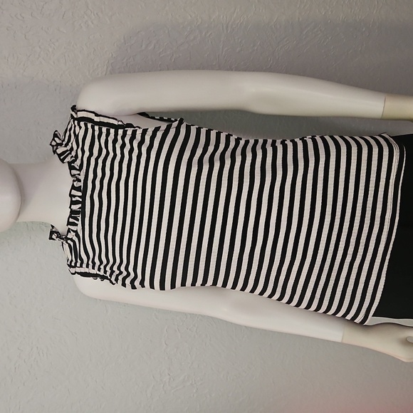 HAYDEN Horizontal Striped Black and White Monochrome Ruffle Sleeveless Top - Picture 3 of 7